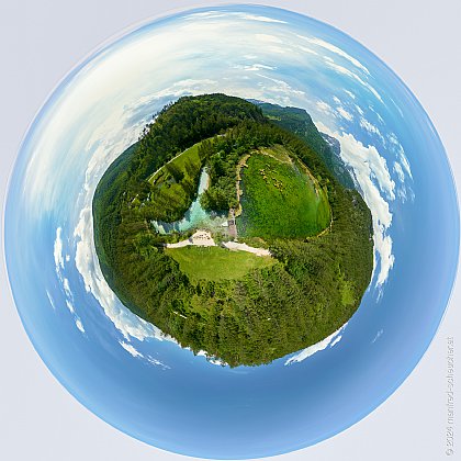 Panorama-Luftaufnahme Schiederweiher in Little-Planet-Ansicht