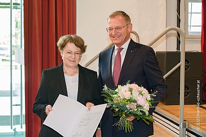 Professorin Dr.in Brigitte Kepplinger / Landeshauptmann Mag. Thomas Stelzer
