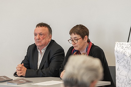 Dr. Simon Jarret, Helen Atherton